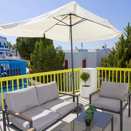 Yellow 16 Sea View Vacation Dom wakacyjny Pafos