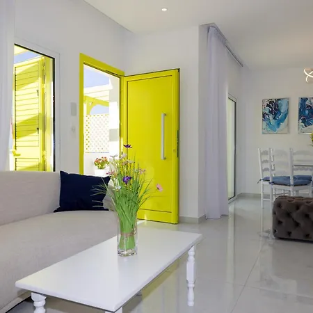 Yellow 16 Sea View Vacation Πάφος